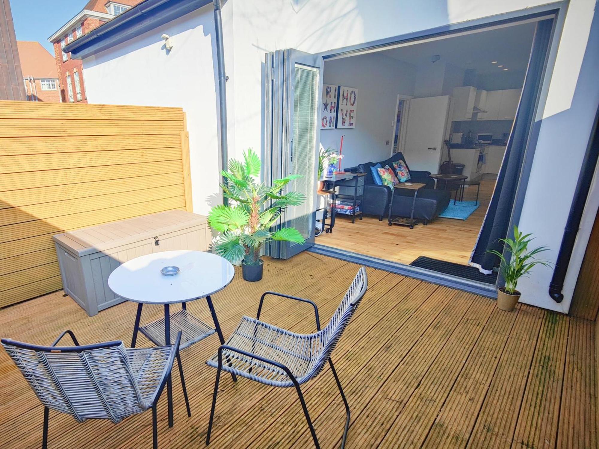 Modern Central Brighton Patio Flat - Free Parking! Extérieur photo